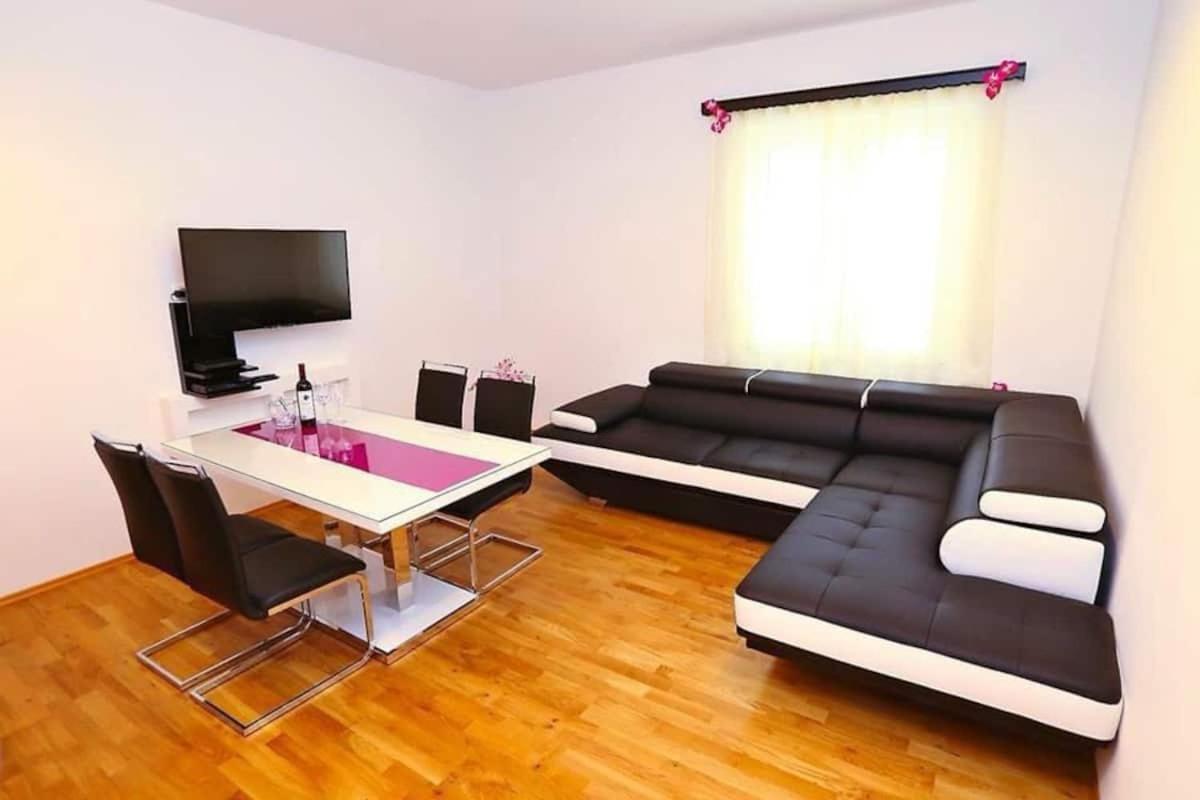 Split Central Retreat Екстер'єр фото